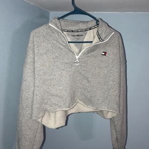 Women’s Large Tommy Hilfiger crop